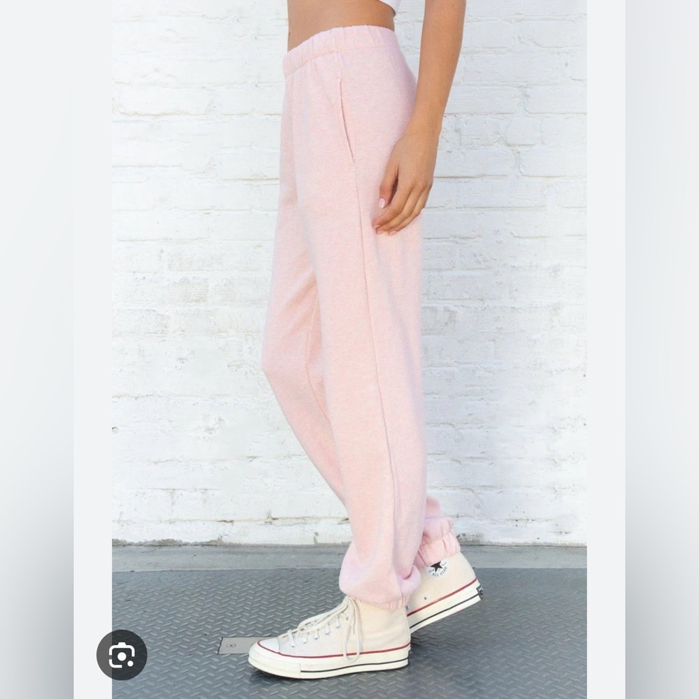 Brandy Melville Rosa sweatpants